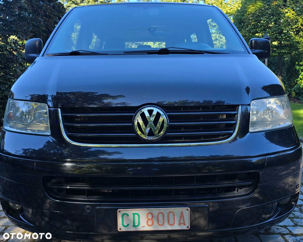 Volkswagen Caravelle - 1