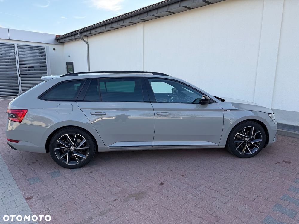 Skoda Superb 2.0 TSI Sportline DSG - 9