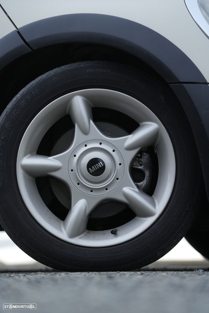 MINI 3 Portas One Aut. - 8