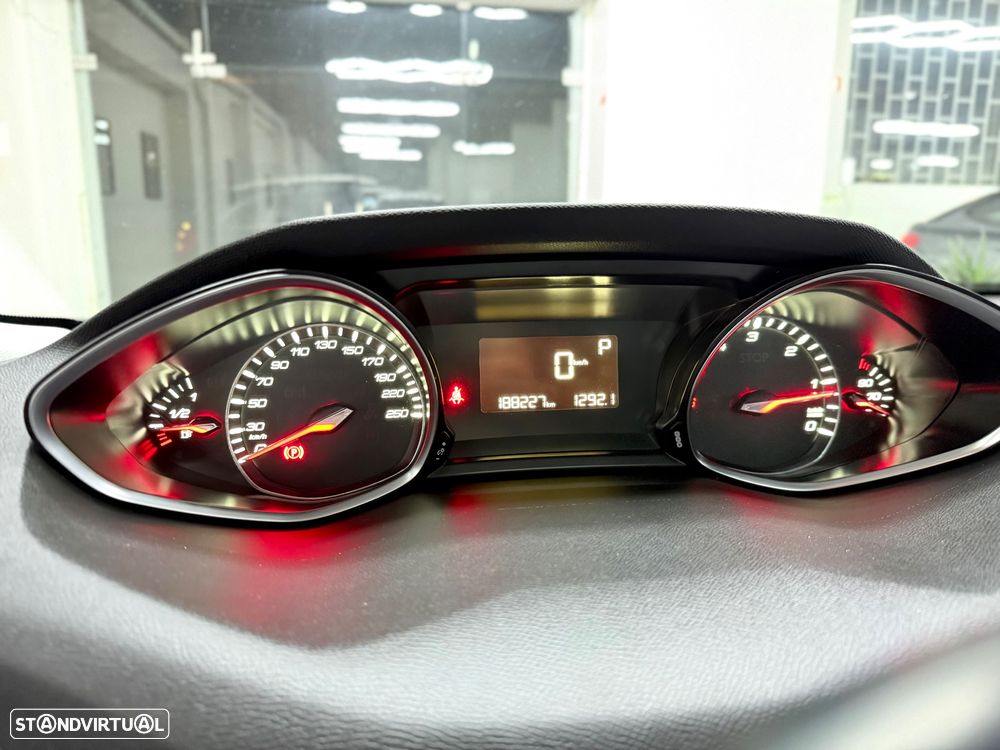 Peugeot 308 SW 1.6 BlueHDi Allure EAT6 - 18