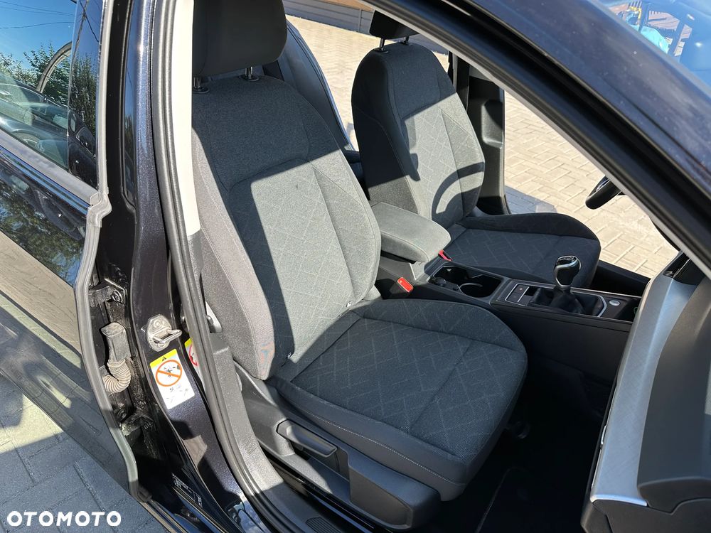 Volkswagen Golf - 23