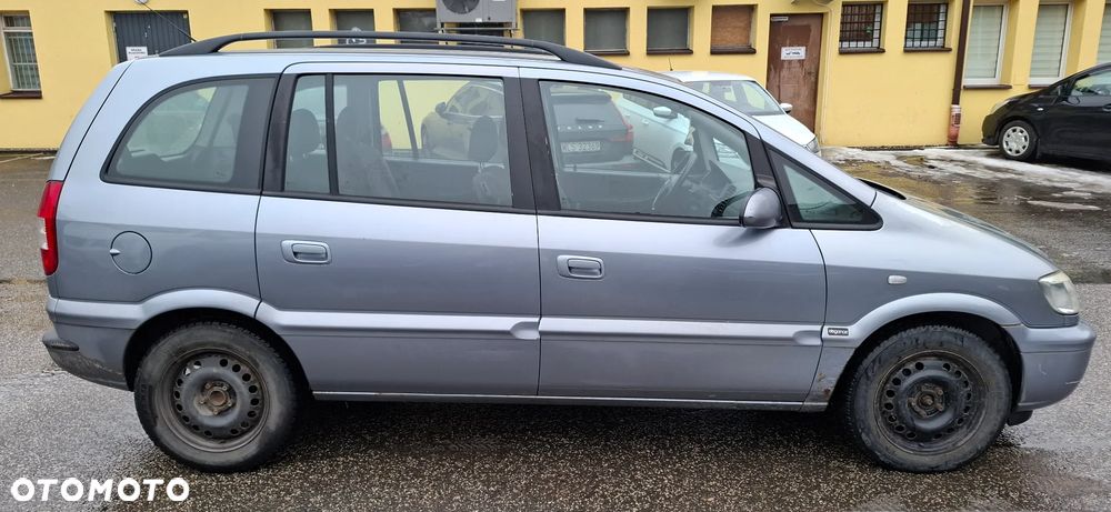 Opel Zafira - 3