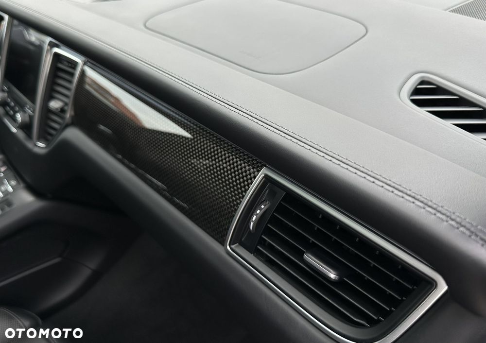 Porsche Macan Turbo PDK - 37