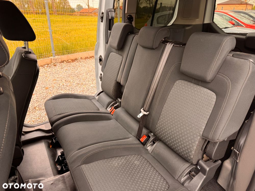 Ford Transit Connect - 14