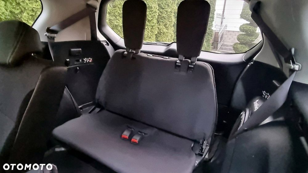 Mitsubishi Outlander - 18