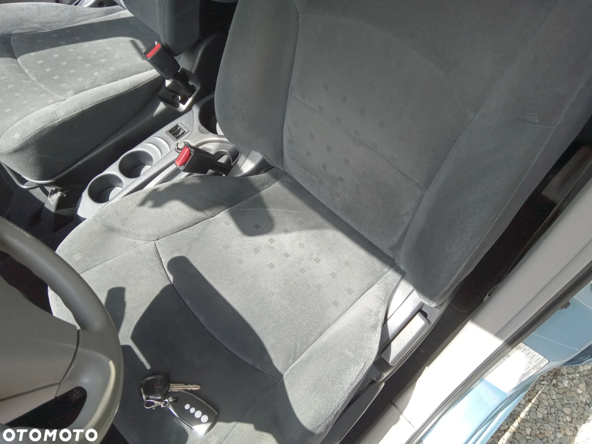 Mitsubishi Grandis - 17