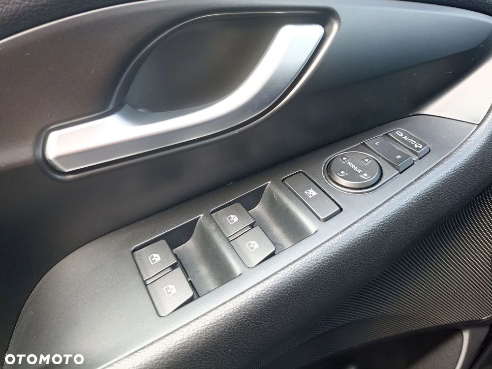 Hyundai i30 1.5 T-GDI 48V Comfort DCT - 26