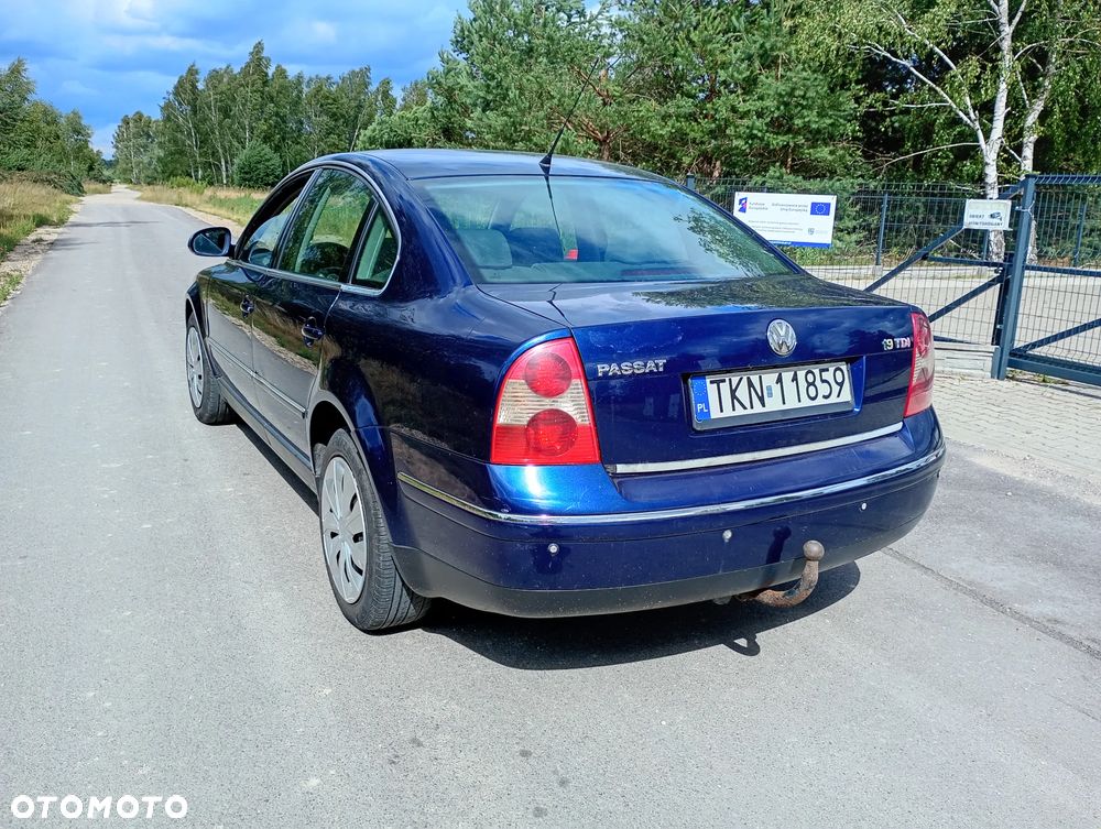 Volkswagen Passat 1.9 TDI Highline - 8