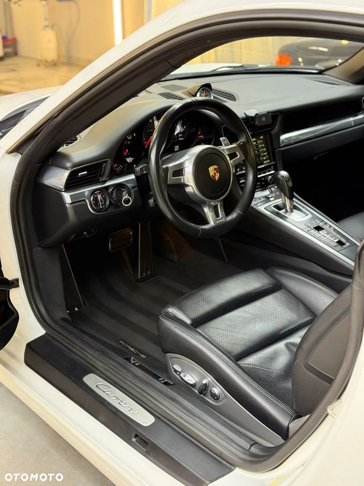 Porsche 911 Carrera PDK - 13