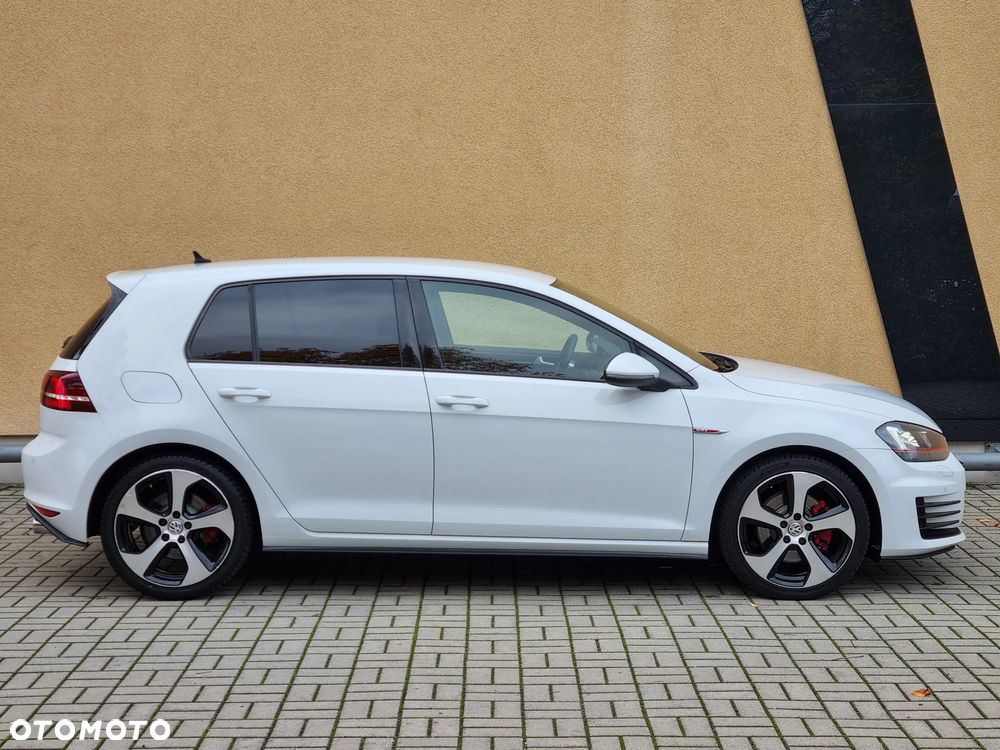 Volkswagen Golf VII 2.0 TSI BMT GTI - 2