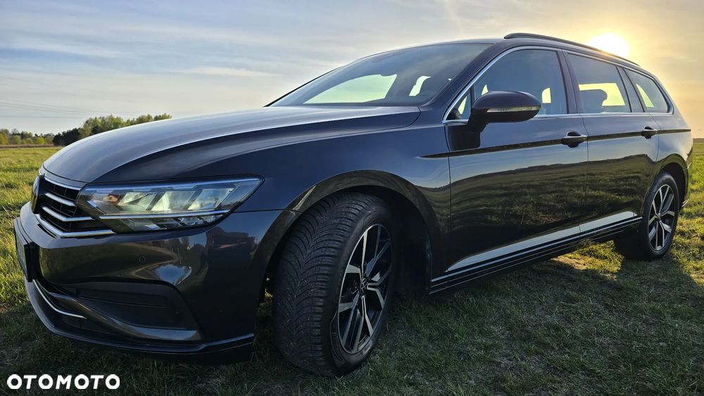 Volkswagen Passat 1.5 TSI EVO Business DSG - 1