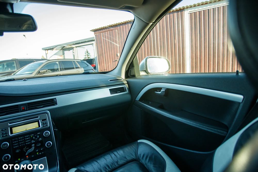 Volvo V70 2.5T R-Design Summum - 21