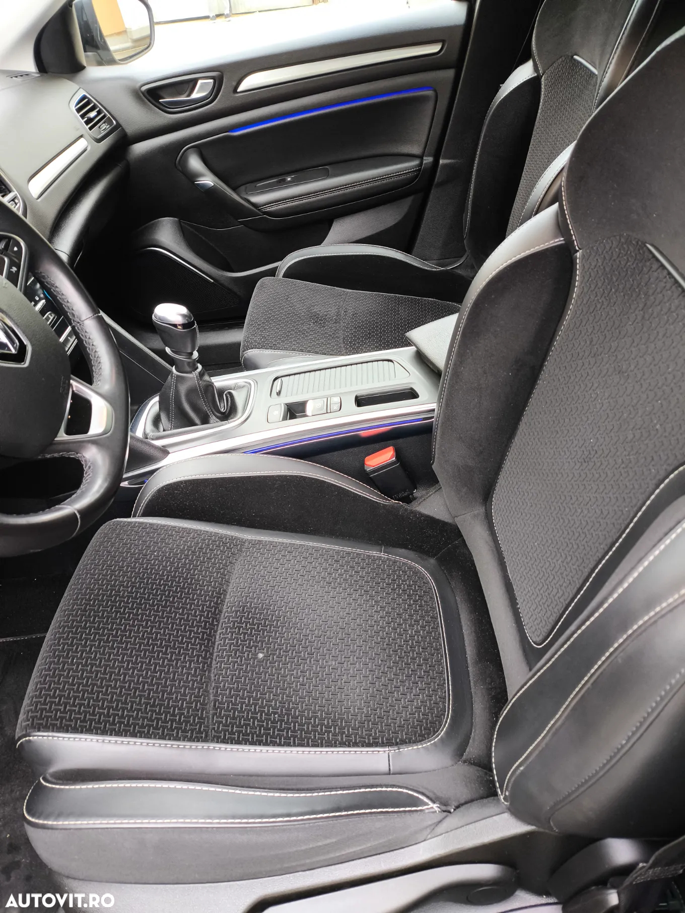 Renault Megane TCE 140 GPF Intens - 11
