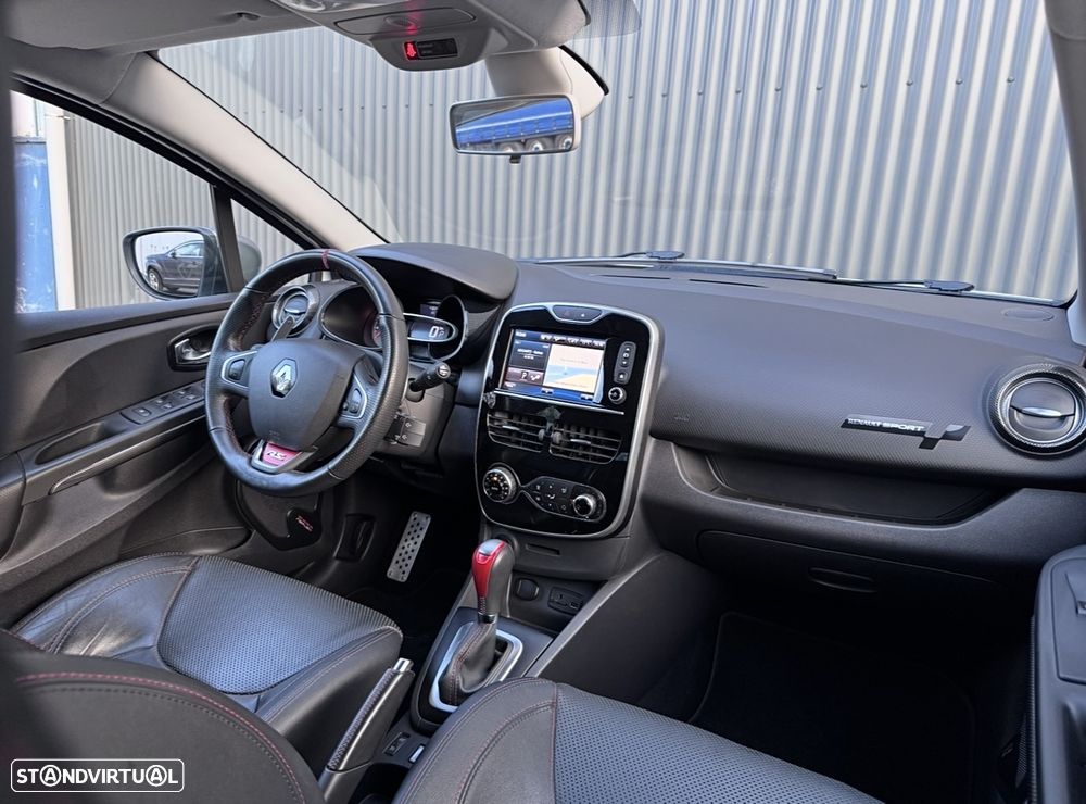 Renault Clio TCe 220 EDC R.S. Trophy - 22