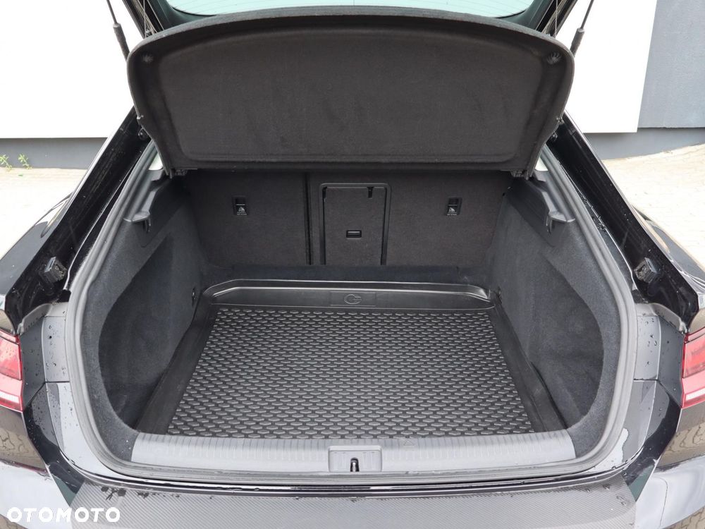 Volkswagen Arteon 2.0 TDI 4Motion SCR Elegance DSG - 9