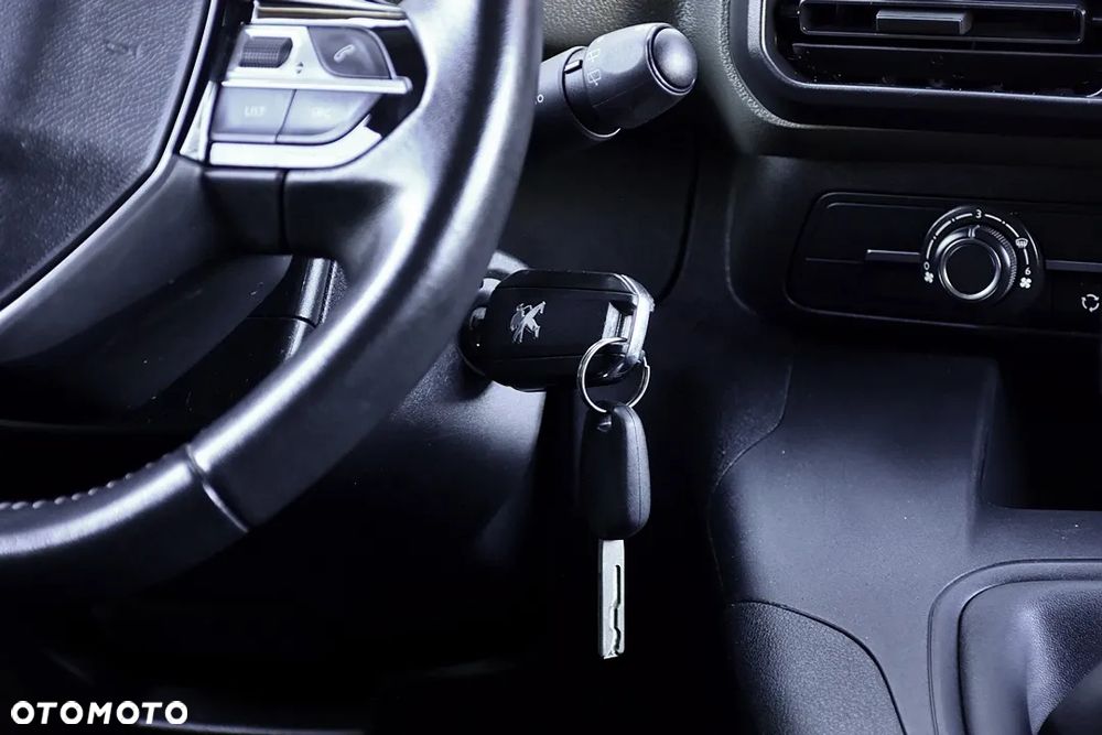 Peugeot Rifter 1.5 BlueHDI Allure S&S - 21