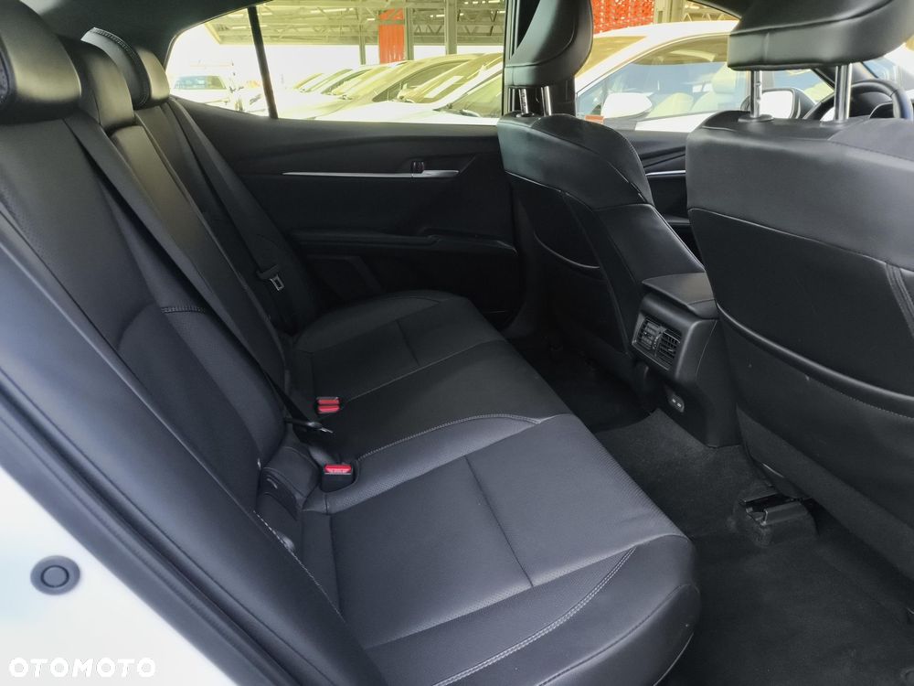 Toyota Camry - 15