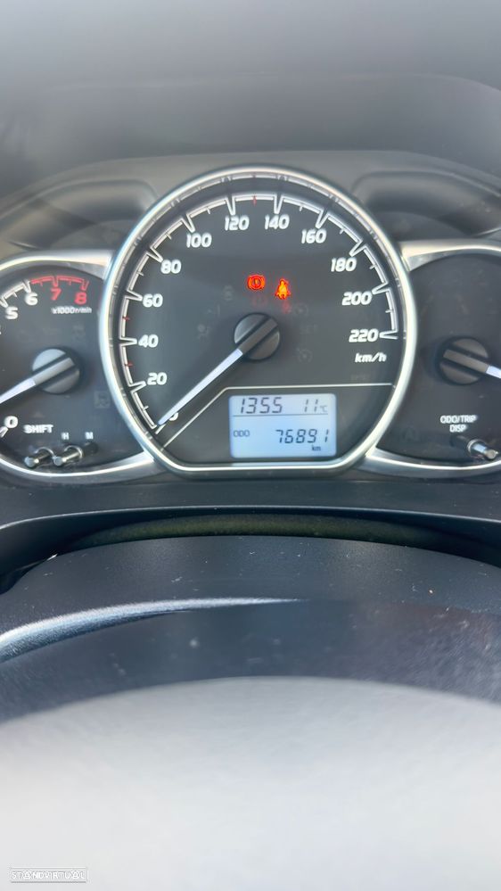 Toyota Yaris 1.0 VVT-i Y20 Club - 11