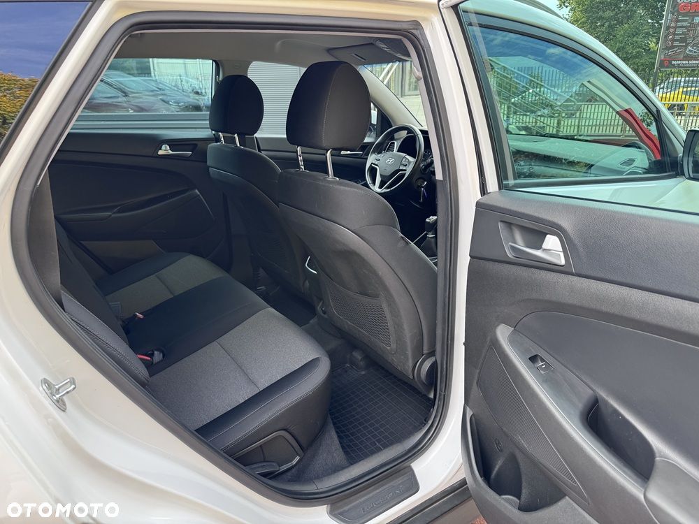 Hyundai Tucson 1.6 GDI BlueDrive Comfort 2WD - 19