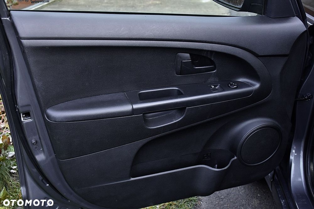 Kia Venga 1.4 CVVT Fifa World Cup Edition - 26