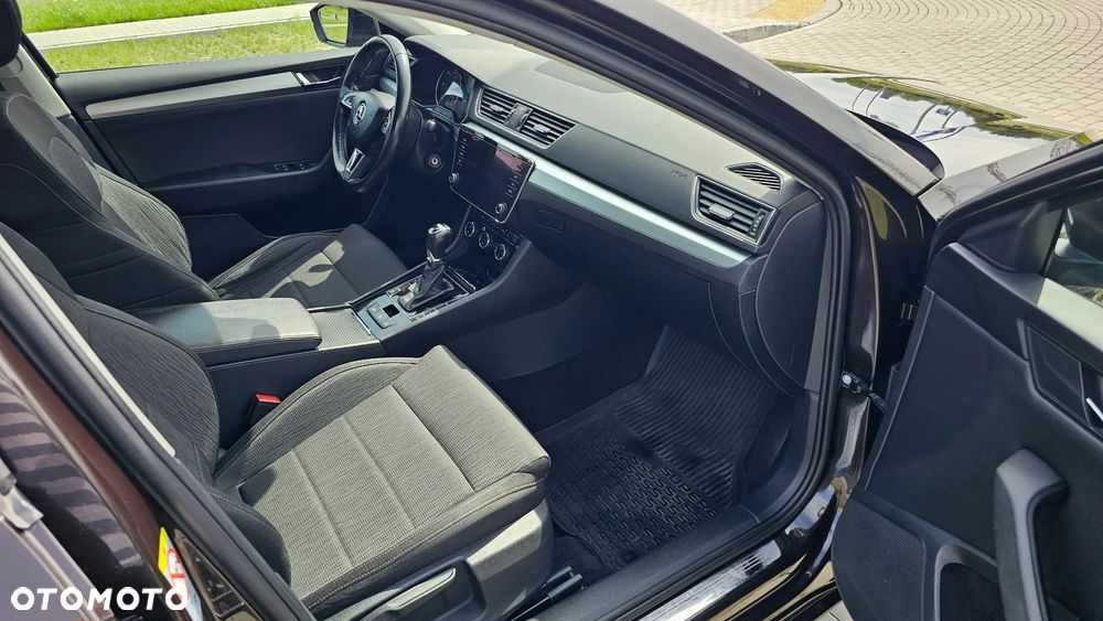 Skoda Superb 2.0 TDI Ambition DSG - 9