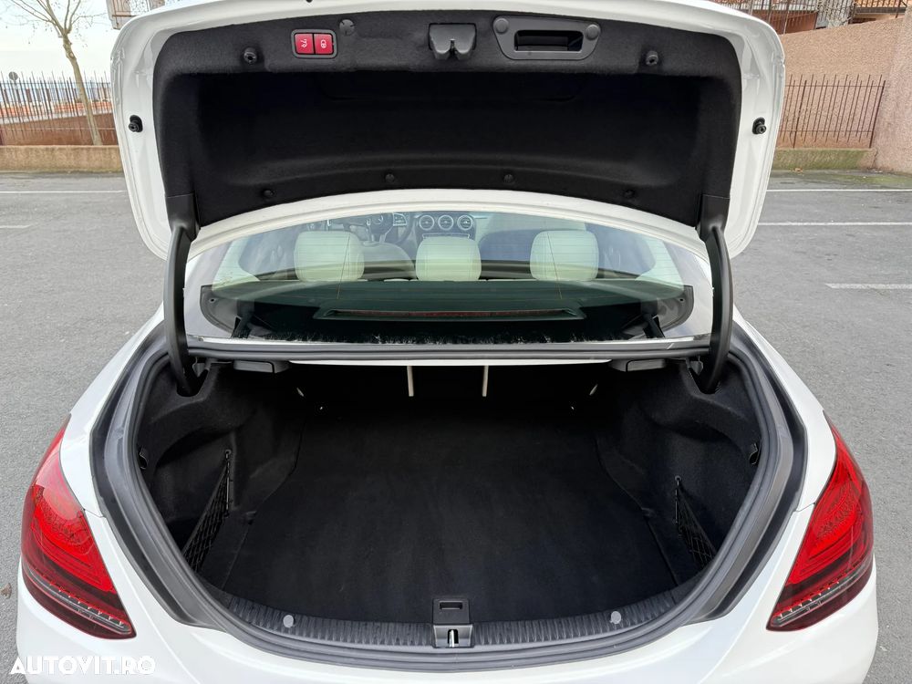 Mercedes-Benz C 300 9G-TRONIC - 13