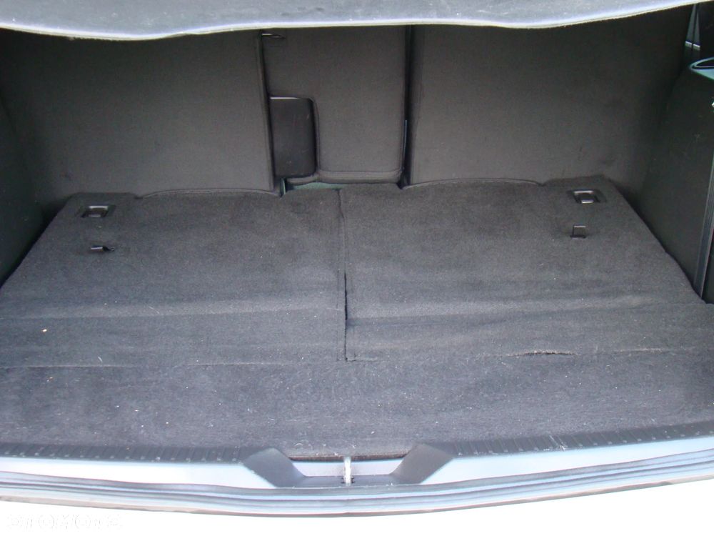Mazda 5 1.8 Exclusive + - 27