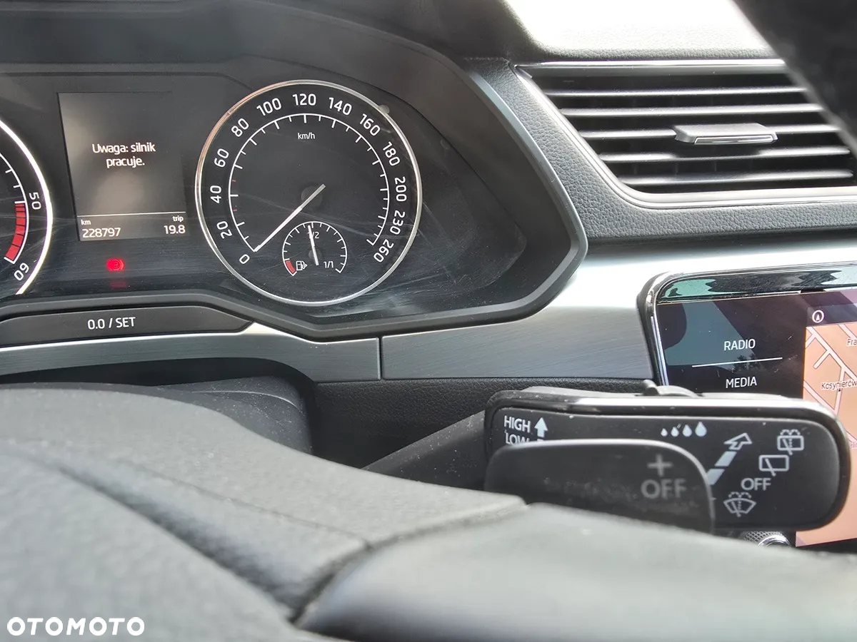 Skoda Superb 2.0 TDI Ambition DSG7 - 13