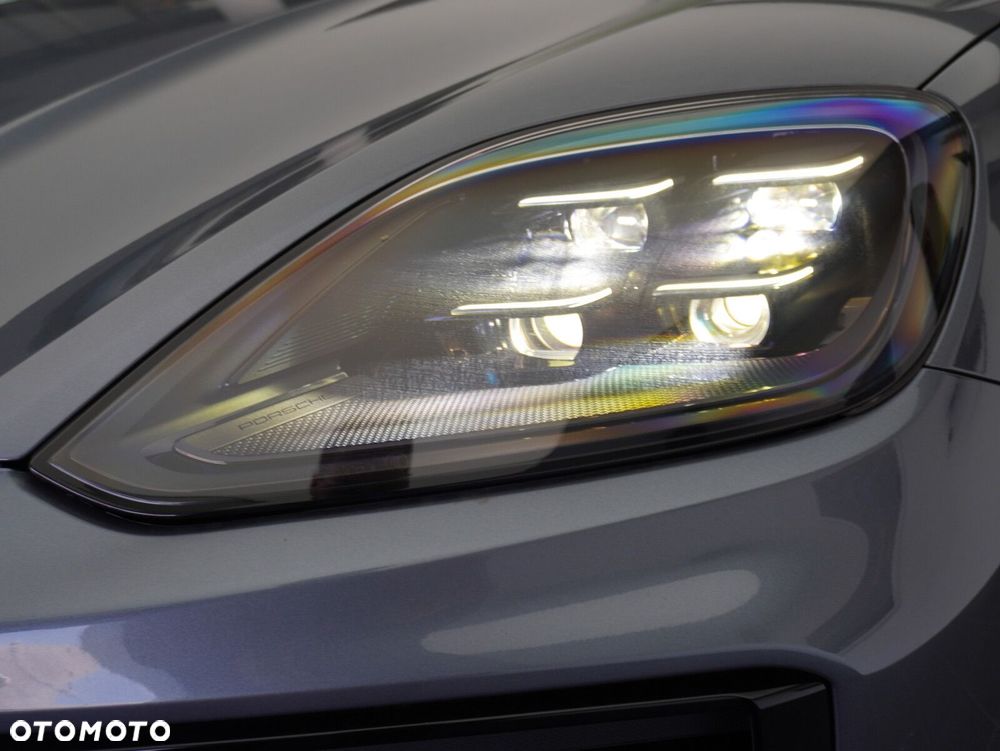 Porsche Cayenne E-Hybrid PHEV Black Edition - 10