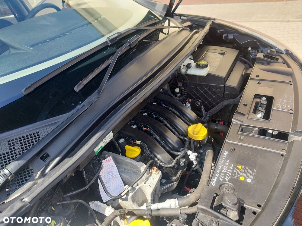 Renault Scenic 1.6 16V 110 LIMITED - 32