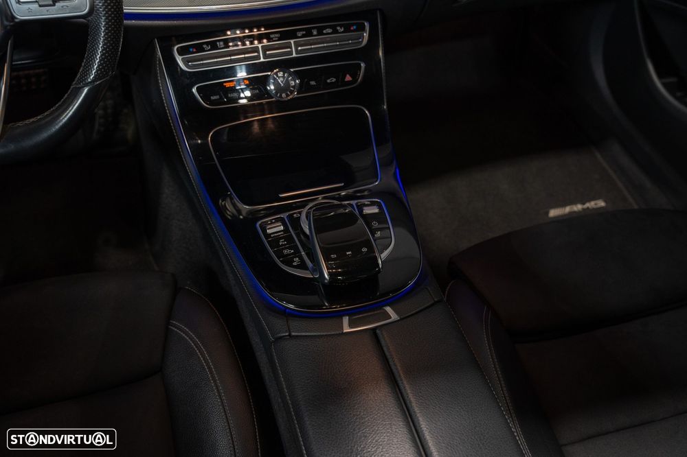 Mercedes-Benz E 300 de 9G-TRONIC AMG Line - 42