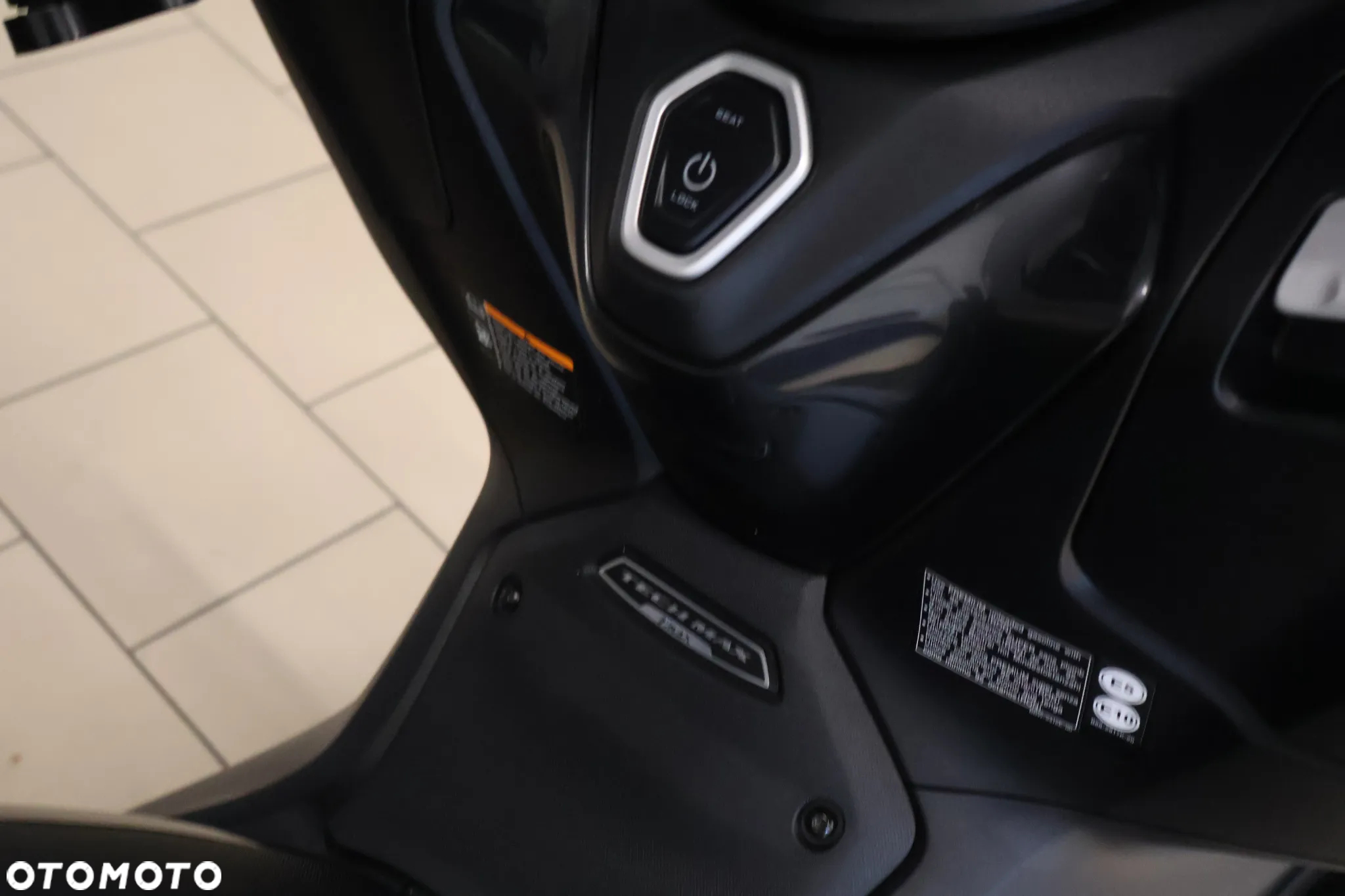 Yamaha Tmax - 18