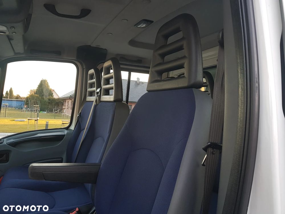 Iveco 35C15 Salon Polska, 7 osobowy + kontener - 18