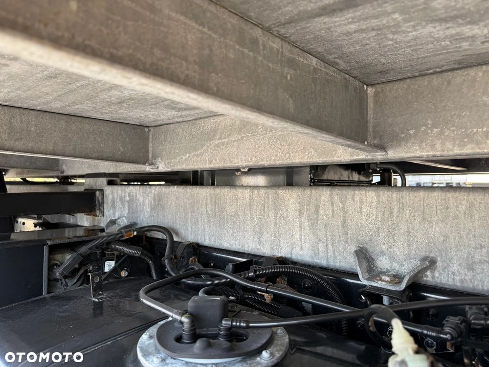 Mitsubishi CANTER FUSO - 12