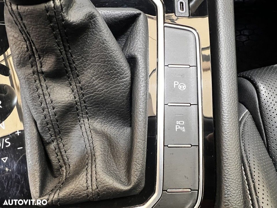 Volkswagen Passat Alltrack - 21