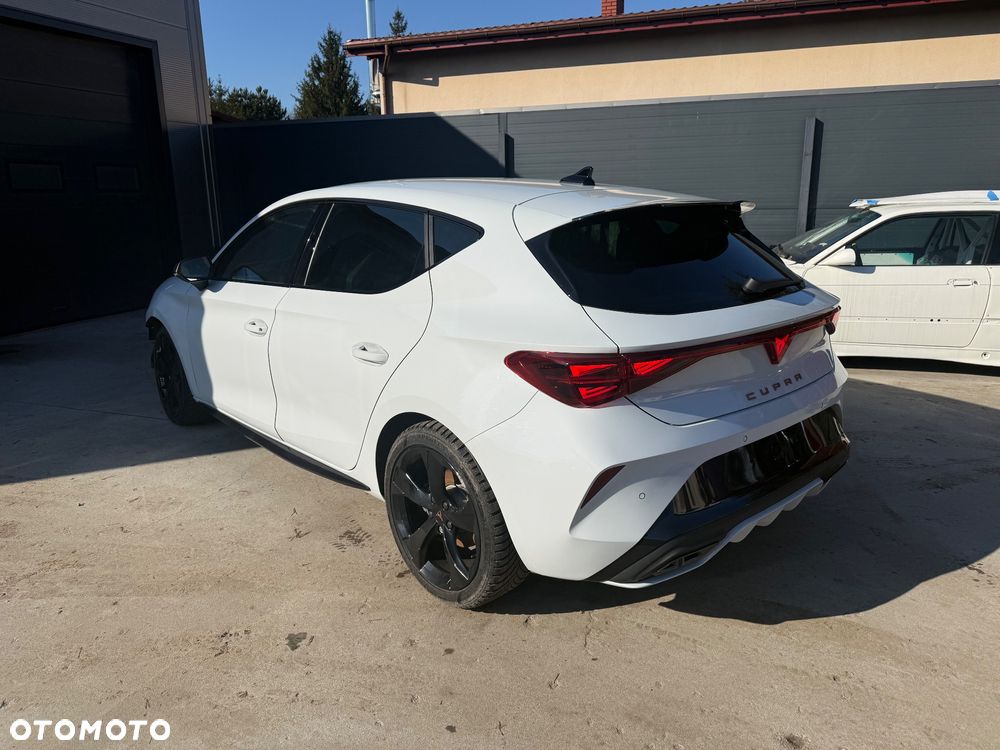 Cupra Leon 1.5 eTSI DSG - 10