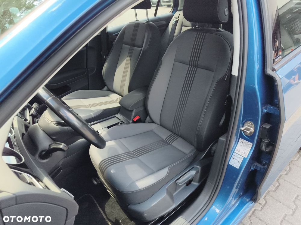 Volkswagen Golf - 13