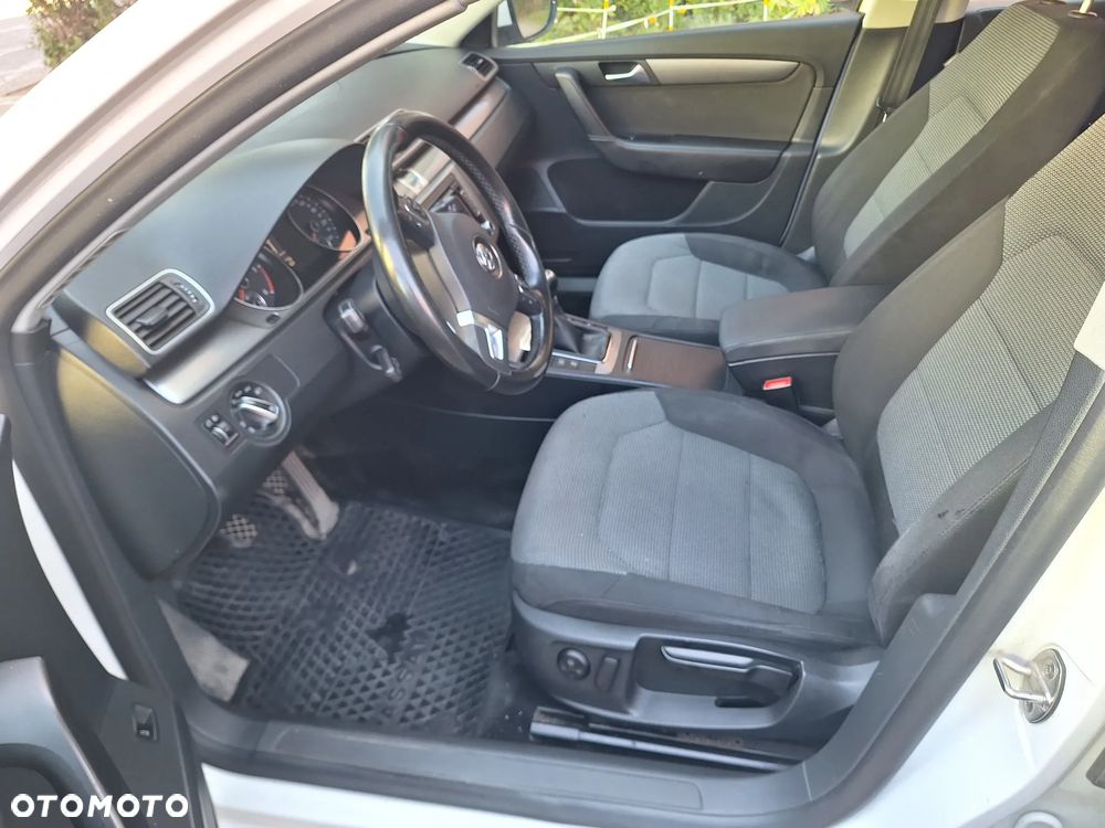 Volkswagen Passat - 7