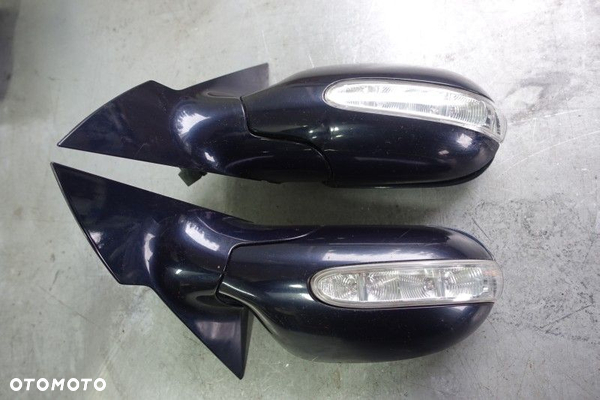 LUSTERKO LEWE PRAWE MERCEDES W209  15PIN 359
