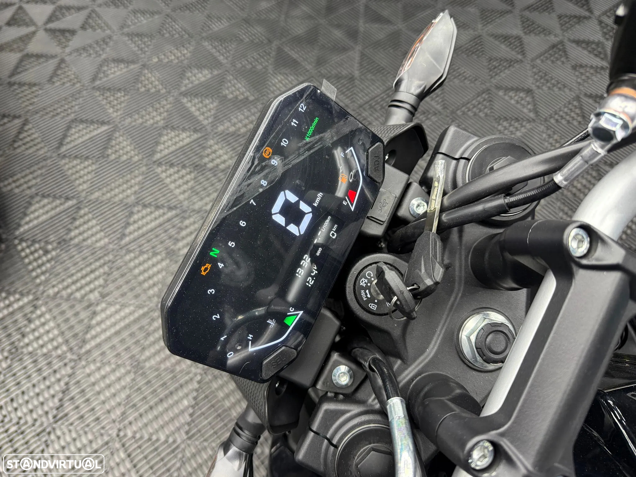 Voge 125R - 10