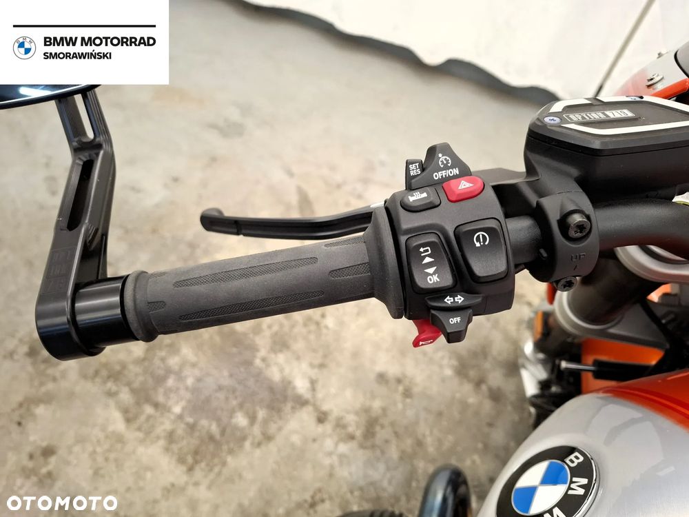 BMW R - 9