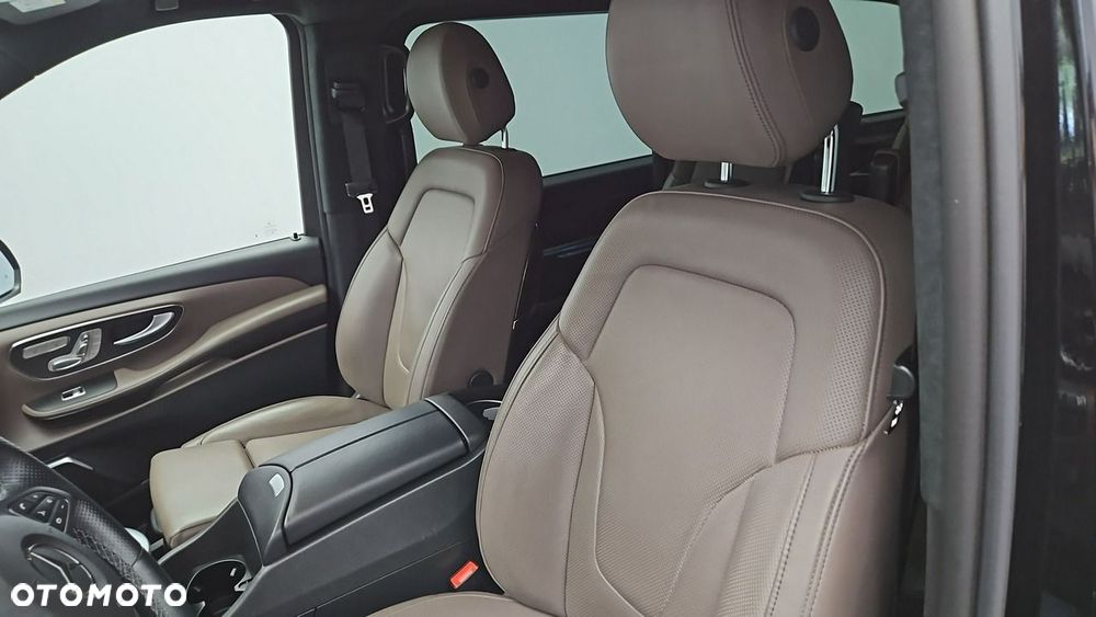 Mercedes-Benz Klasa V 300 d 4-Matic Exclusive 9G-Tronic (d³ugi) - 11