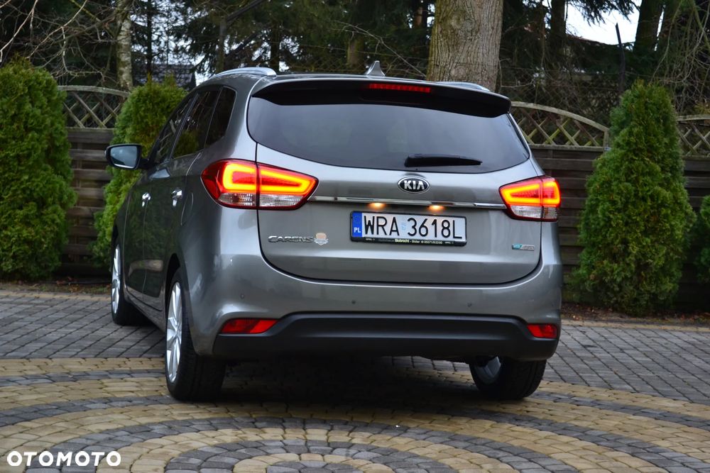 Kia Carens 1.7 CRDi Business Line 7os 7DCT - 12