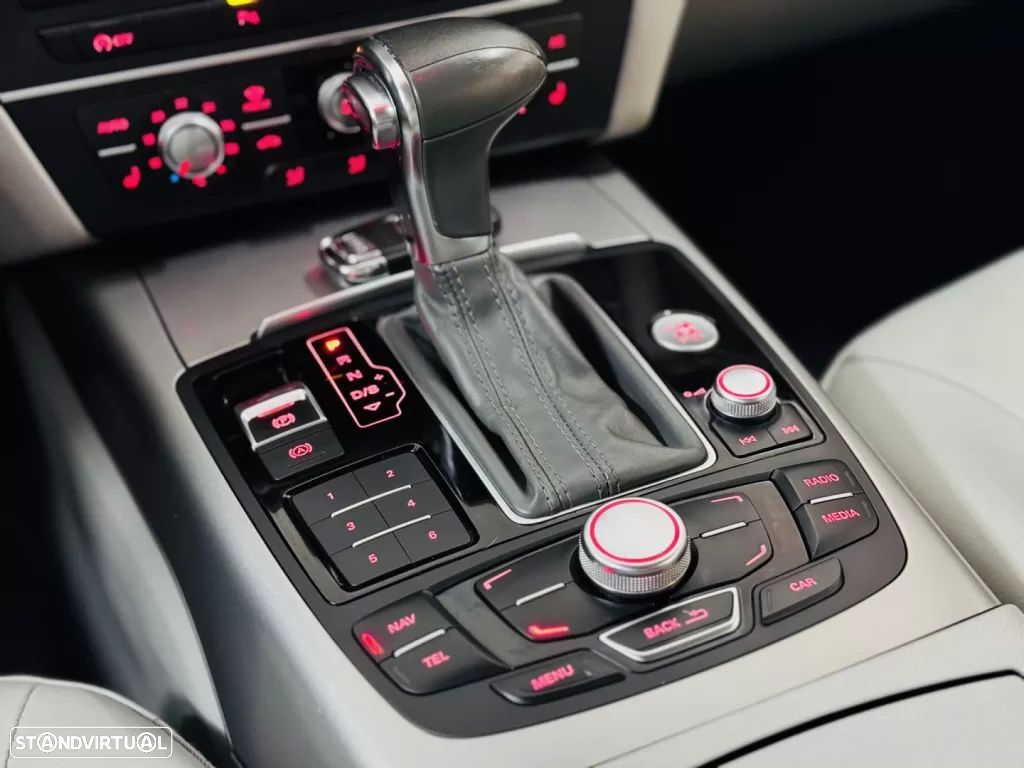 Audi A6 Avant 2.0 TDi Exclusive Multitronic - 30