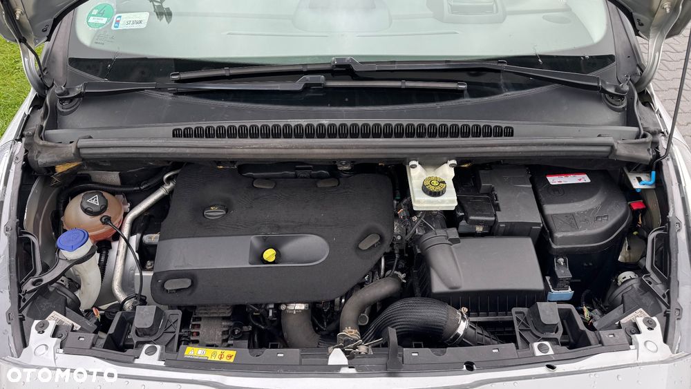Peugeot 5008 2.0 HDi Allure - 24