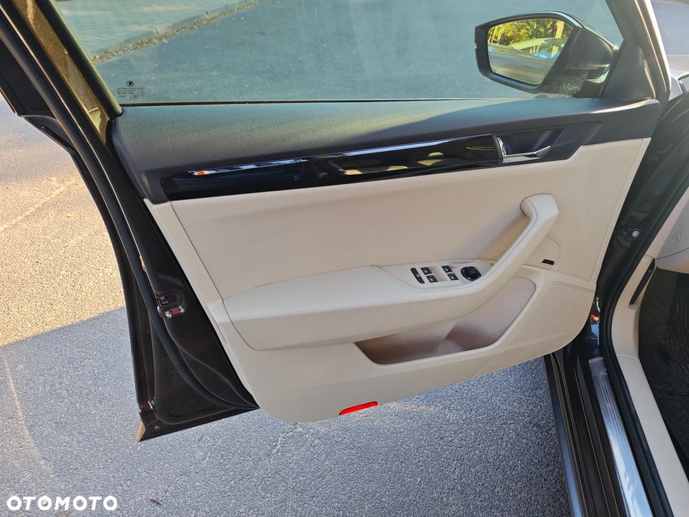 Skoda Superb 2.0 TSI 4x4 L&K DSG - 11