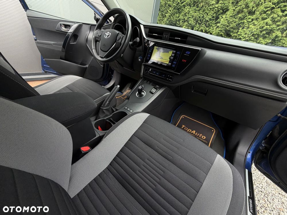 Toyota Auris - 16