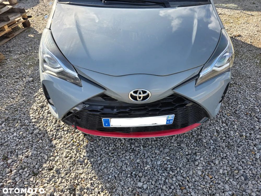 Toyota Yaris Hybrid 1.5 VVT-i GR Sport - 1