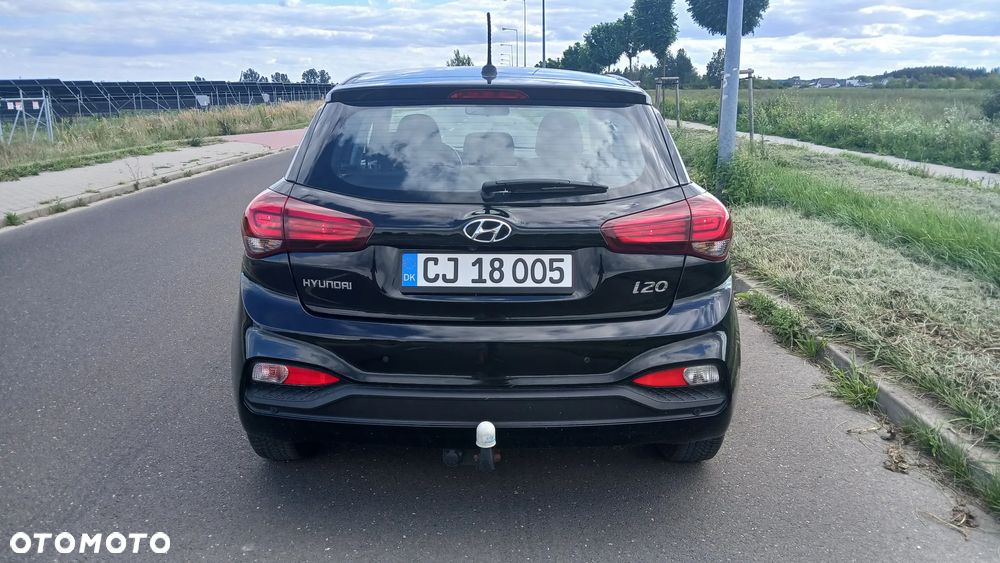 Hyundai i20 blue 1.2 Trend - 30