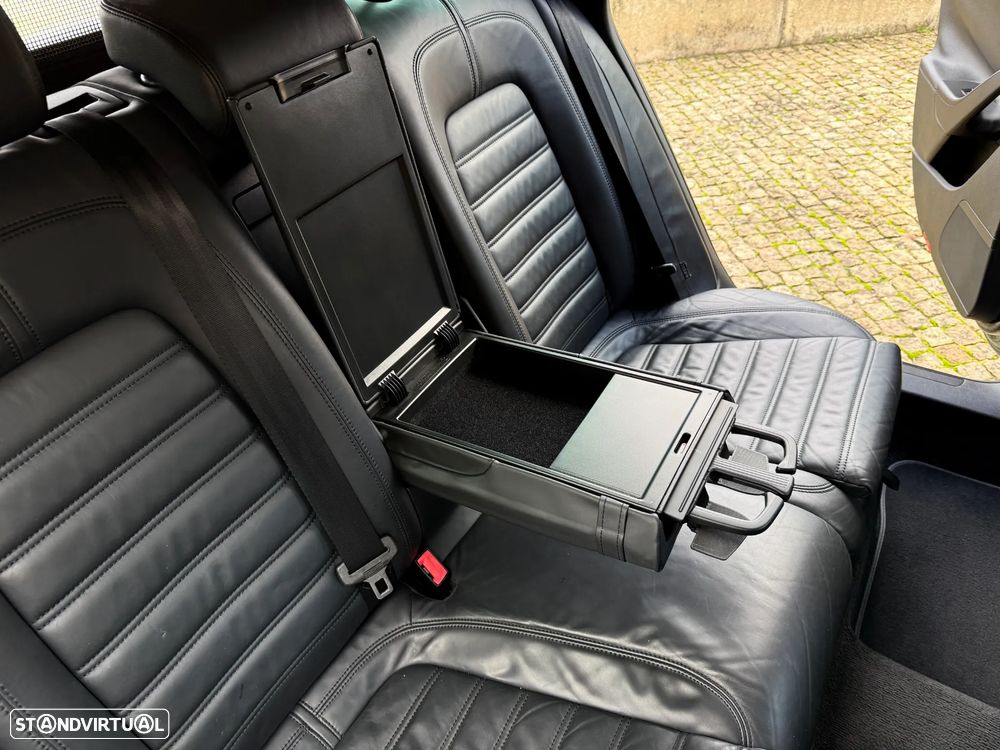 VW Passat Variant 2.0 TDi Highline - 28